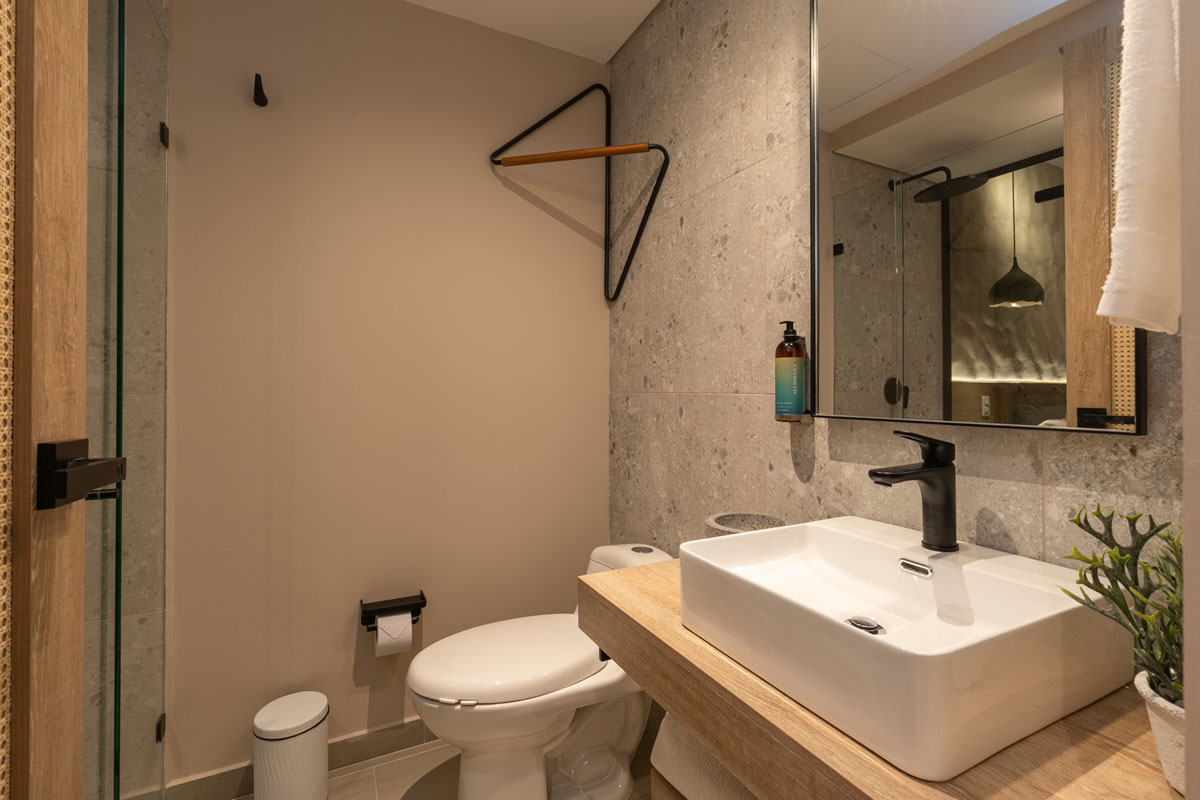 404-421-landmark-28.jpg